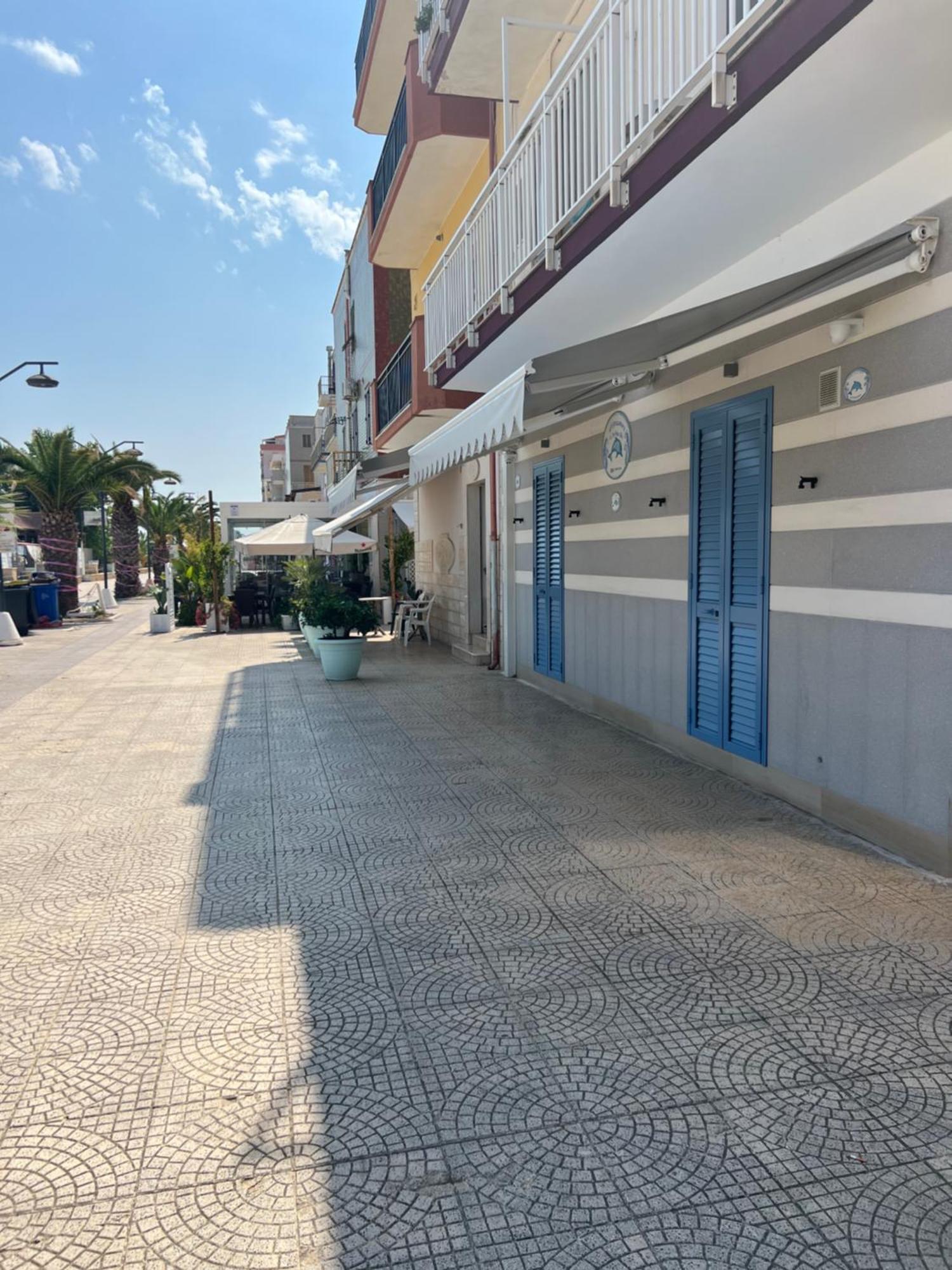 Hotel Al Delfino Blu Margherita Di Savoia Exterior foto